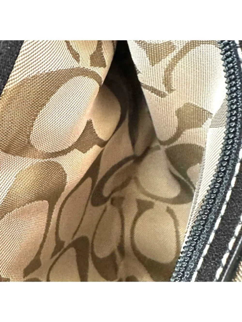 Coach Vintage Mini SoHo Black Leather Hobo Bag With Contrast Stitching & Signatu - Picture 6 of 9